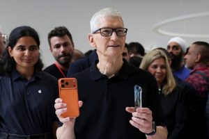 Изпълнителният директор на Apple се ангажира да увеличи инвестициите и сътрудничеството в Китай