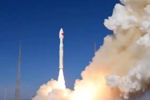 Китай изстреля ракета Lijian 1 с 9 сателита