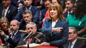 Институтът в Пекин стартира платформа за изкуствен интелект, за да стимулира разработването на нови лекарства