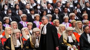 Министърът на правосъдието на Хонконг критикува заплахата със санкции и обвиненията срещу съдиите